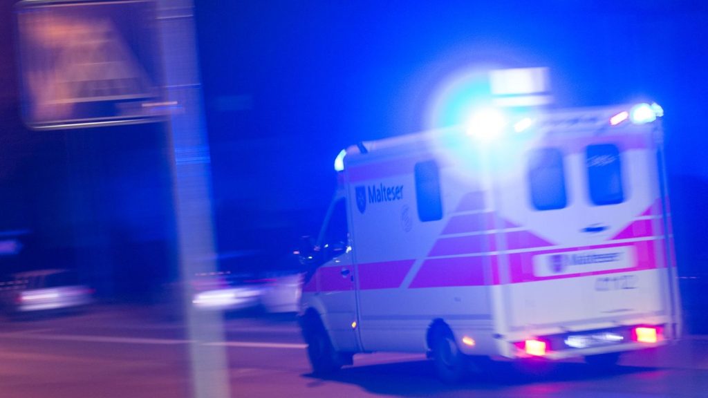 Unfälle: Senior von Auto erfasst und lebensgefährlich verletzt