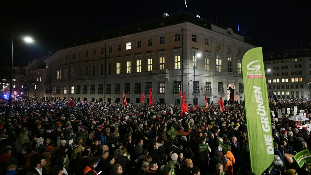 Regierungsbildung: FPÖ und ÖVP verhandeln - Proteste in Österreich