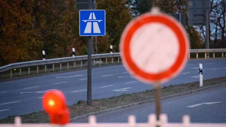 Schleswig-Holstein: Vollsperrung der A1 bei Bargteheide