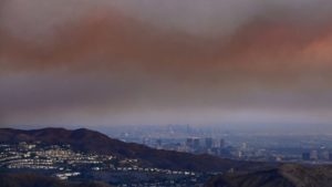 Brände in Los Angeles: Behörden warnen Einwohner vor Verlassen ihrer Wohnungen