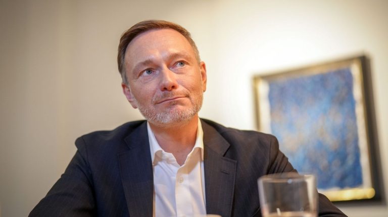 Appell an die Union: Lindner träumt von einer schwarz-gelben Regierung