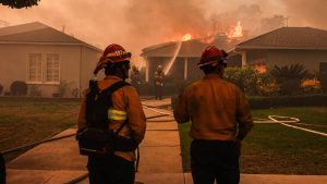 Los Angeles: Superreiche heuern im Kampf gegen die Flammen private Feuerwehrleute an