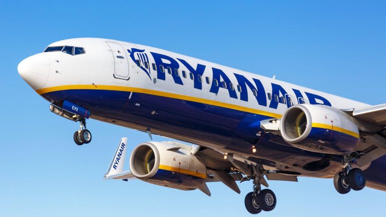 "Null-Toleranz-Politik": Ryanair greift gegen Pöbelpassagier durch – und will 15.000 Euro